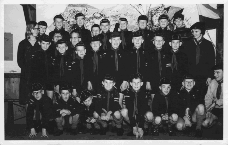 Bestand:Welpen prins mauritsgroep 1965.png